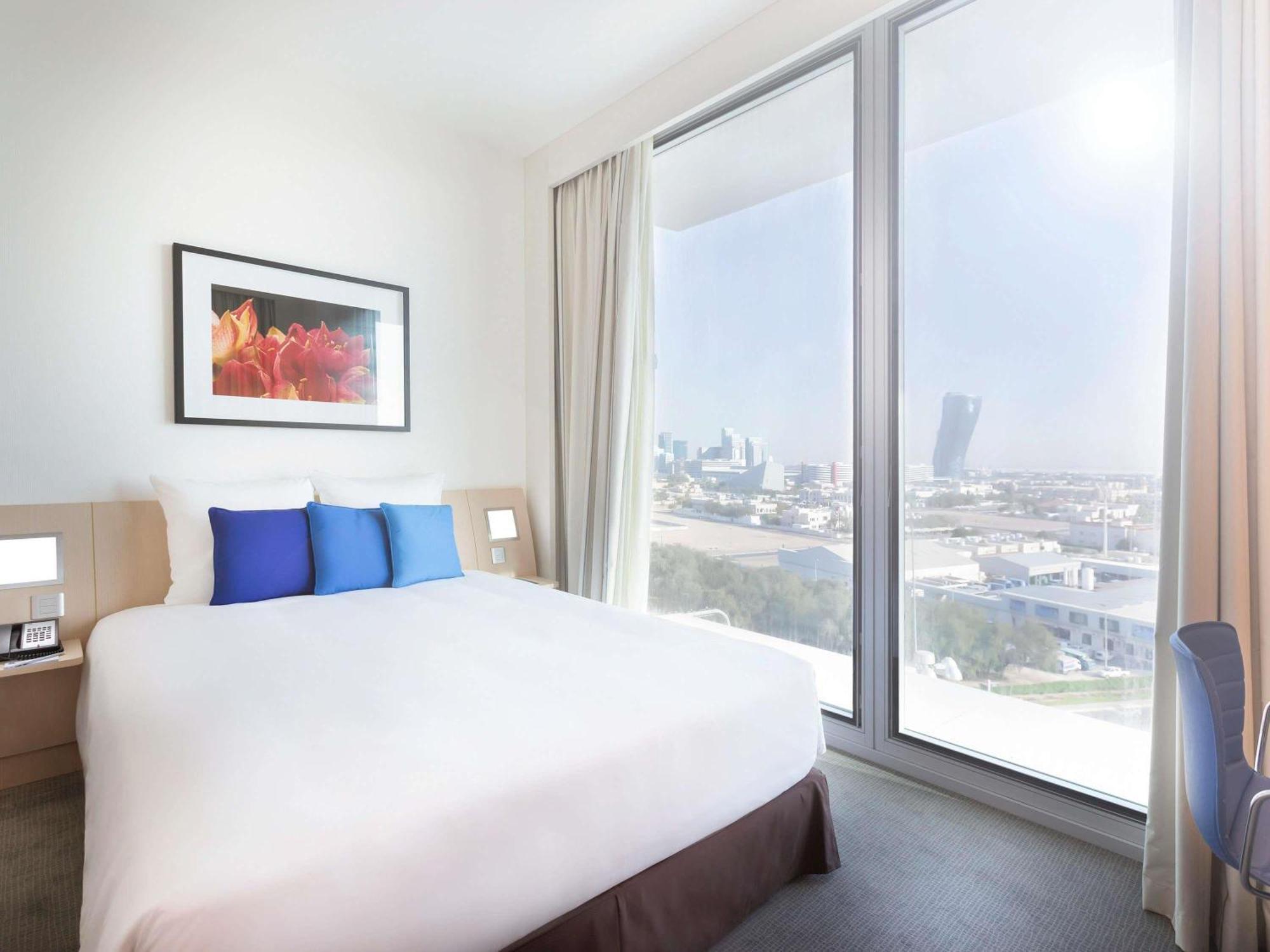 Executive Queen Room - Lounge Access